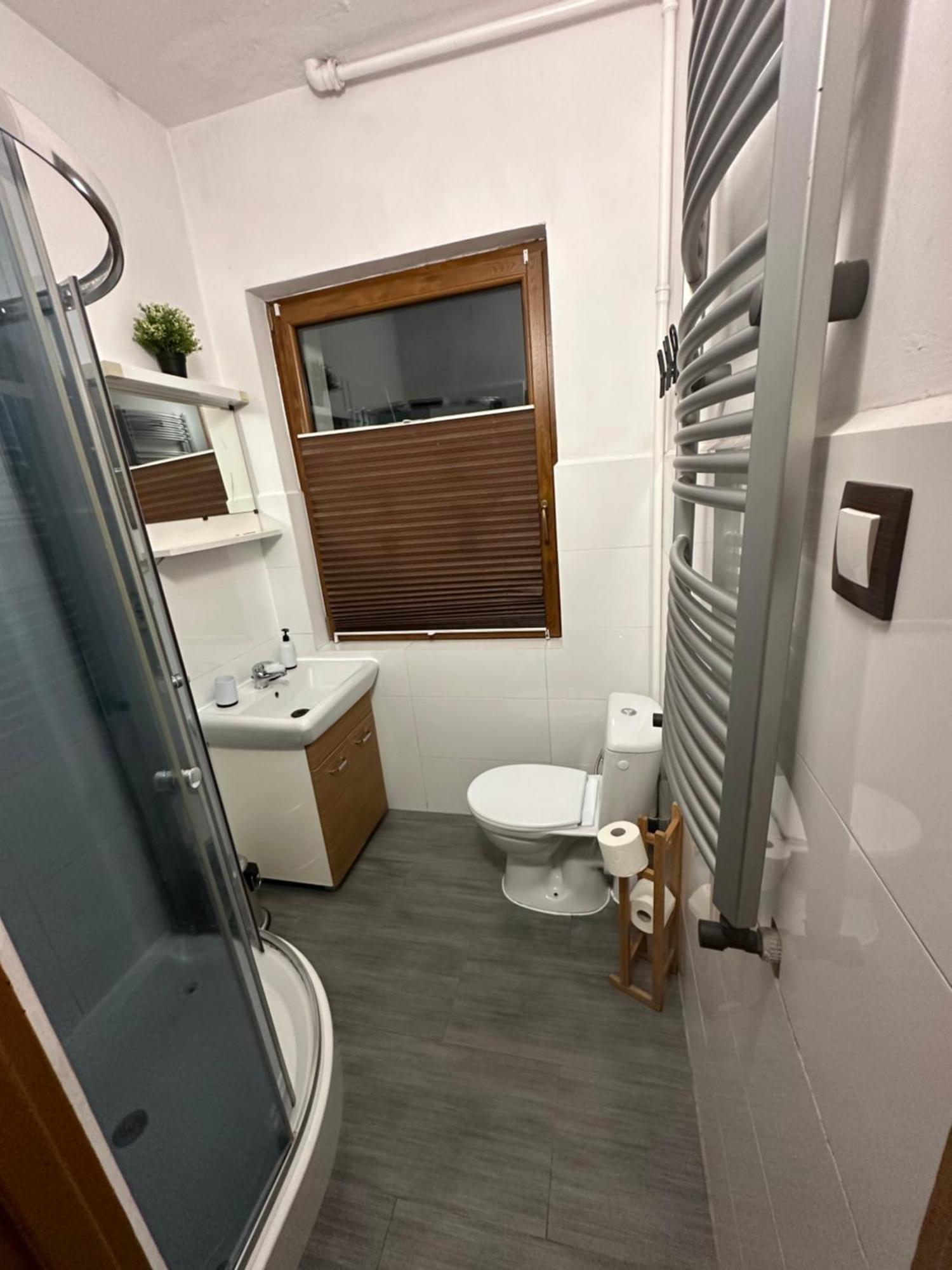 Jozka Max 15 Os Sauna Jacuzzi Porabka